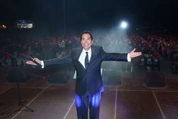  José Velez llena la plaza de Candelaria (Tenerife) con un concierto de dos horas/TA.